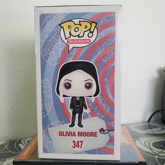 Olivia Moore Hood Funko Pop 347 NY Comic Con LE variant - Picture 5 of 10